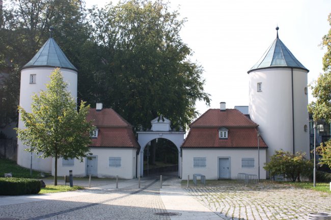 Eingang zum Schloss Grosslaupheim (heutige Ansicht)