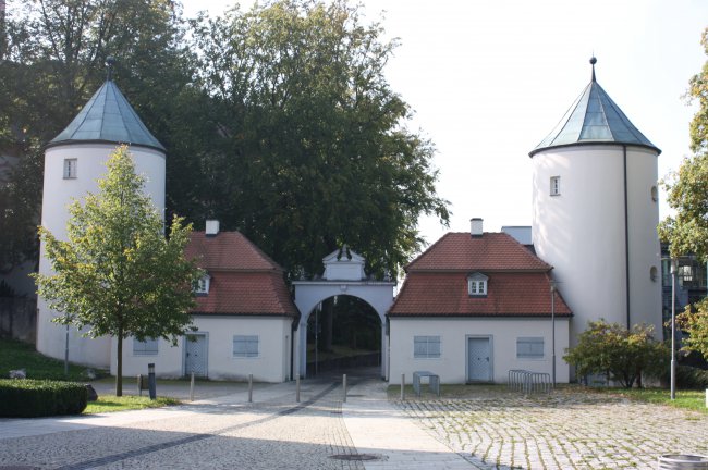 Eingang zum Schloss Grosslaupheim (heutige Ansicht)