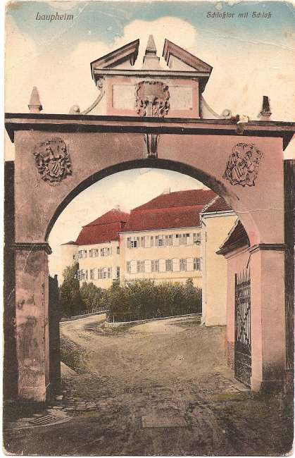 Laupheim Schloßtor mit Schloß (Vorderseite der Ansichtskarte)