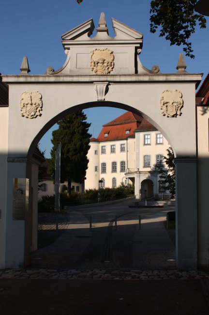 Schloß Groß-Laupheim (heutige Ansicht)