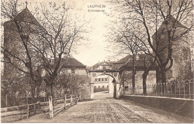 Laupheim Schlossportal (Vorderseite der Ansichtskarte)