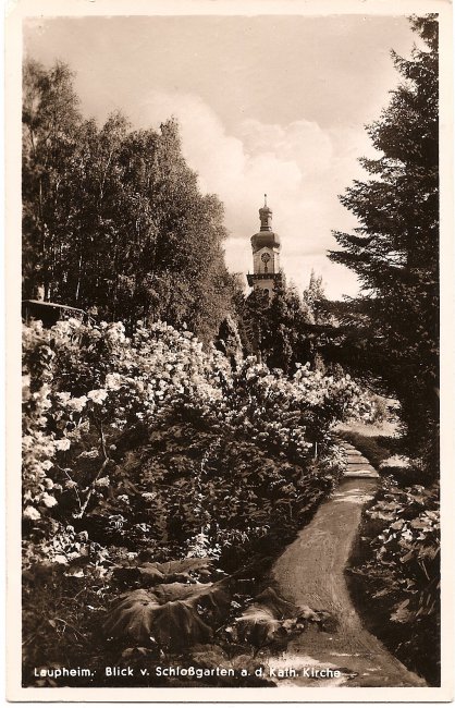 Laupheim Blick v. Schloßgarten a. d. Kath. Kirche (Vorderseite der Ansichtskarte)