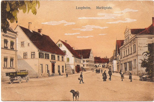 Laupheim, Marktplatz (Vorderseite der Ansichtskarte)