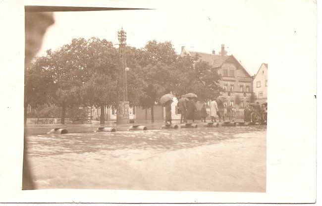 Unterer Marktplatz (Vorderseite der Ansichtskarte)