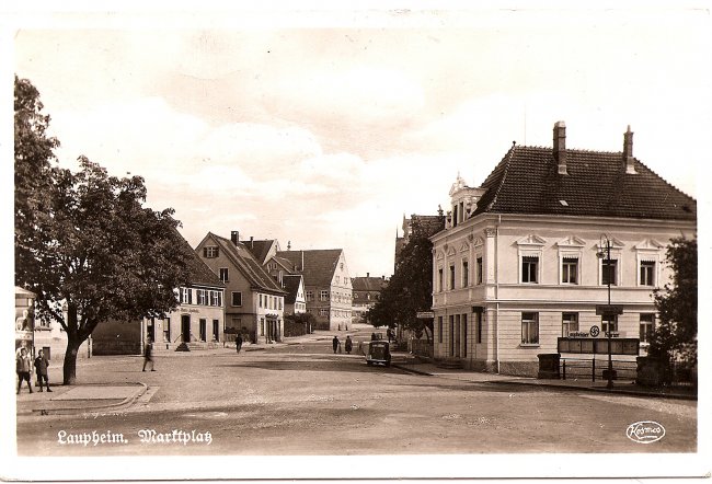 Laupheim, Marktplatz (Vorderseite der Ansichtskarte)