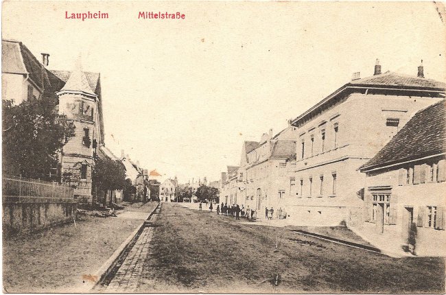 Laupheim, Mittelstraße (Vorderseite der Ansichtskarte)