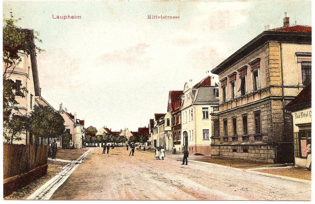 Laupheim, Mittelstraße (Vorderseite der Ansichtskarte)