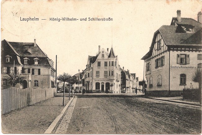 Laupheim, König-Wilhelm- und Schillerstraße (Vorderseite der Ansichtskarte)