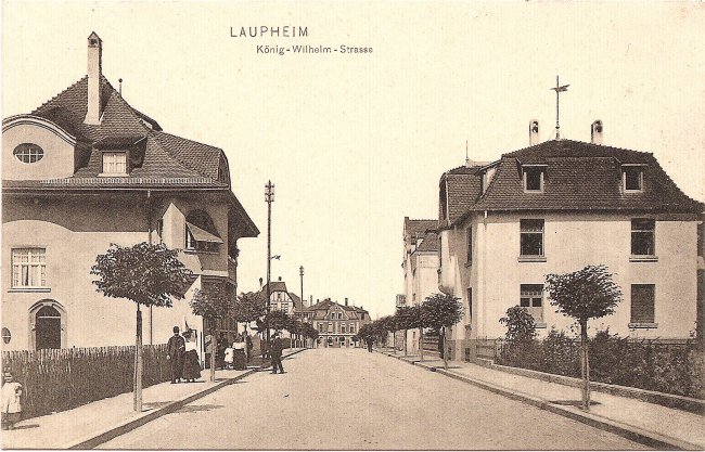 Laupheim, König-Wilhelm-Strasse (Vorderseite der Ansichtskarte)