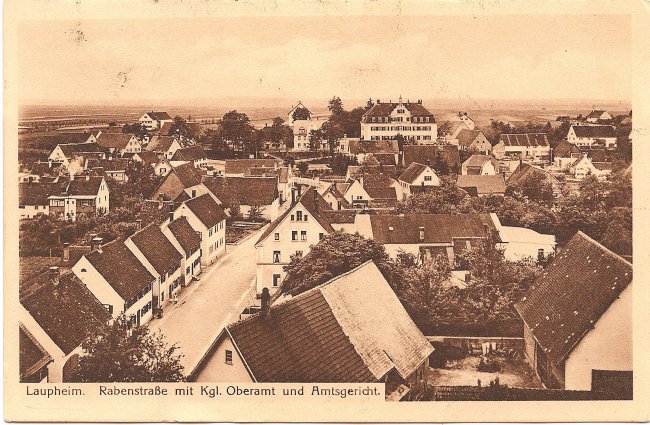 Laupheim, Rabenstraße mit Kgl. Oberamt und  Amtsgericht (Vorderseite der Ansichtskarte)