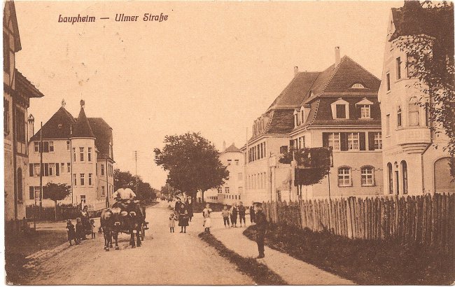 Laupheim - Ulmer Straße (Vorderseite der Ansichtskarte)