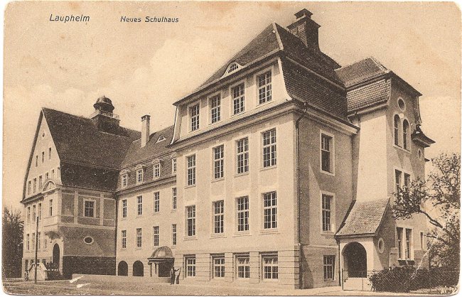 Laupheim, Neues Schulhaus (Vorderseite der Ansichtskarte)