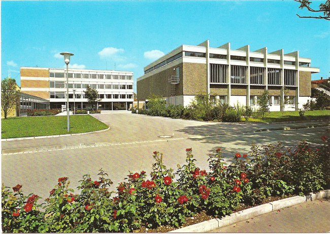 Carl -Laemmle-Gymnasium (Vorderseite der Ansichtskarte)