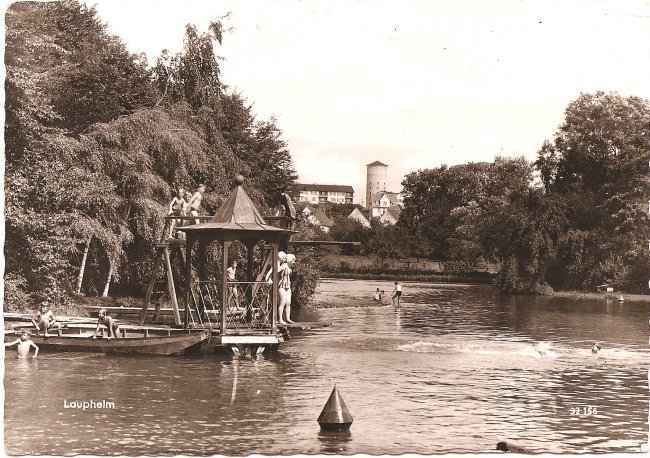 Laupheim, Schwimmbad (Vorderseite der Ansichtskarte)