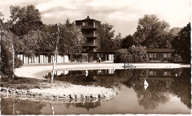 Schwimmbad (Vorderseite der Ansichtskarte)