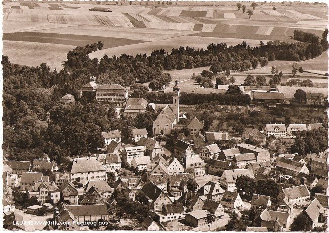 Laupheim/Württ., vom Flugzeug aus (Vorderseite der Ansichtskarte)