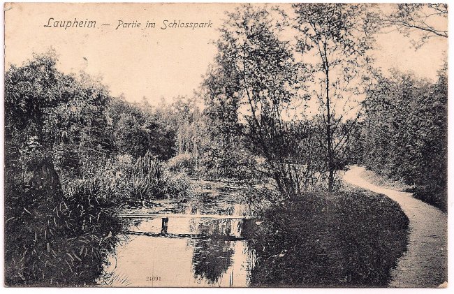 Laupheim - Partie im Schlosspark (Vorderseite der Ansichtskarte)