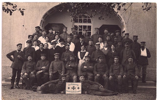 Zur Erinnerung an das Kriegerheim Laupheim 1915 (Vorderseite der Ansichtskarte)