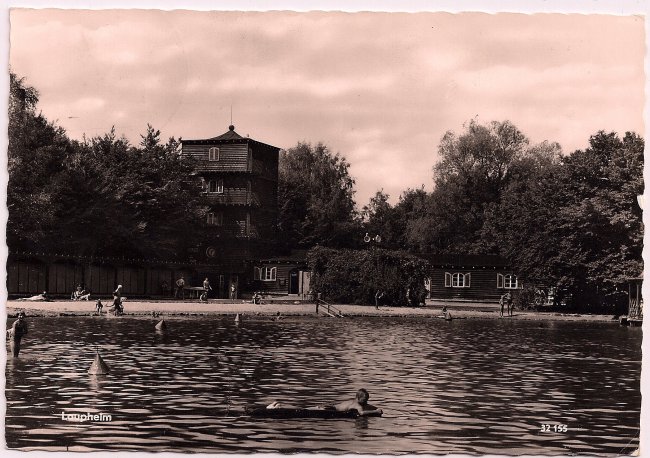 Schwimmbad Laupheim (Vorderseite der Ansichtskarte)