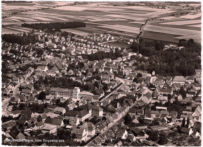 Laupheim vom Flugzeug aus (Vorderseite der Ansichtskarte)