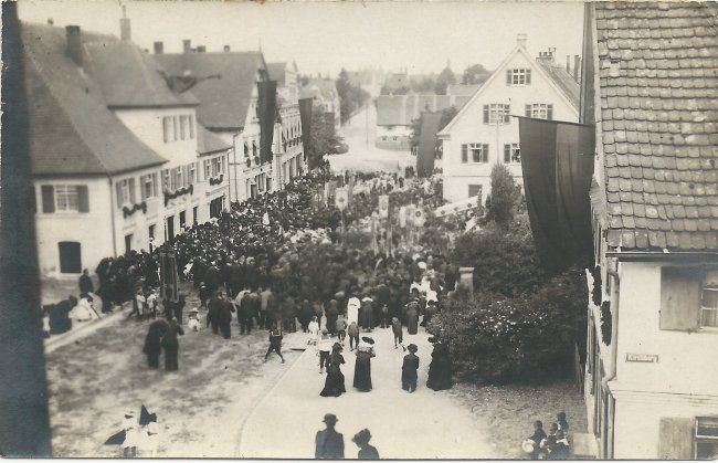 Fronleichnamsprozession 1910 (Vorderseite der Ansichtskarte)