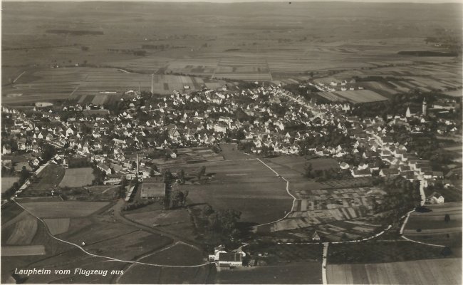 Laupheim vom Fugzeug aus (Vorderseite der Ansichtskarte)