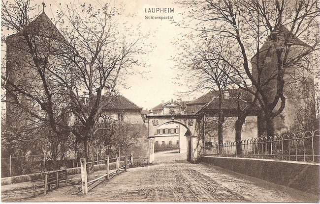 Laupheim Schlossportal – Vorderseite
