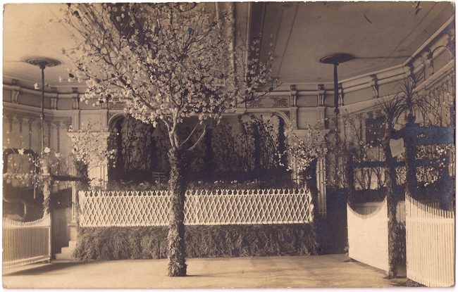 Kronensaal – Vorderseite