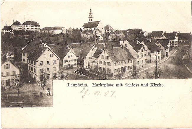 Laupheim, Marktplatz mit Schloss und Kirche – Vorderseite