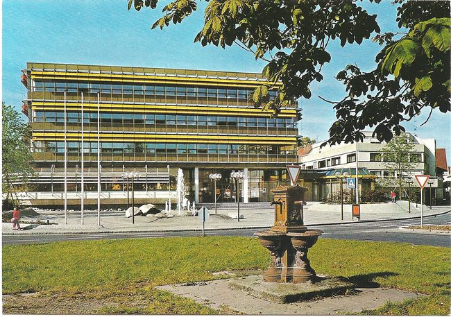 Laupheim, Neues Rathaus – Vorderseite