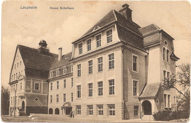 Laupheim, Neues Schulhaus – Vorderseite