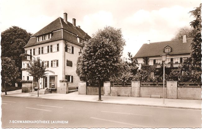 7-Schwabenapotheke, Laupheim – Vorderseite