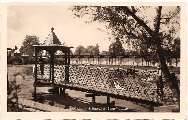 Schwimmbad – Vorderseite