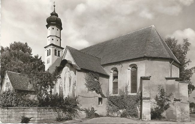 Laupheim . Friedhofskapelle – Vorderseite